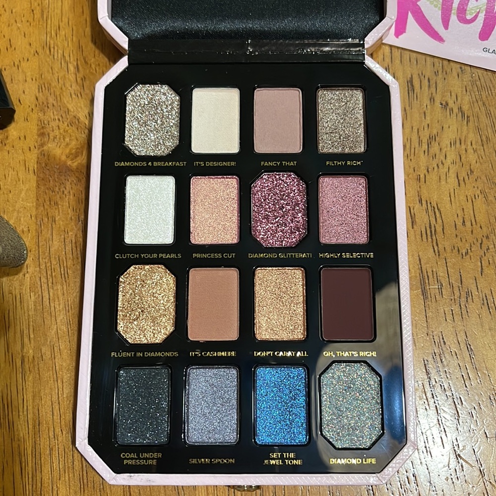 Too Faced Pretty Rich Diamond Light Palette